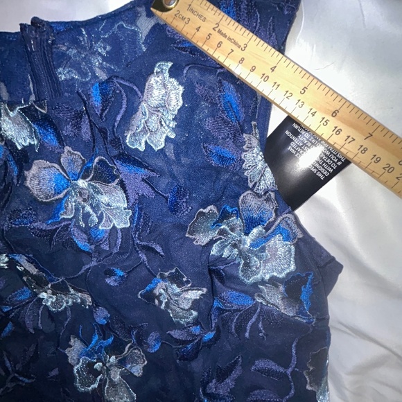 White House Black Market Sheath Dress Fully Embroidered Floral Navy Blue 14 NWT - Picture 8 of 14